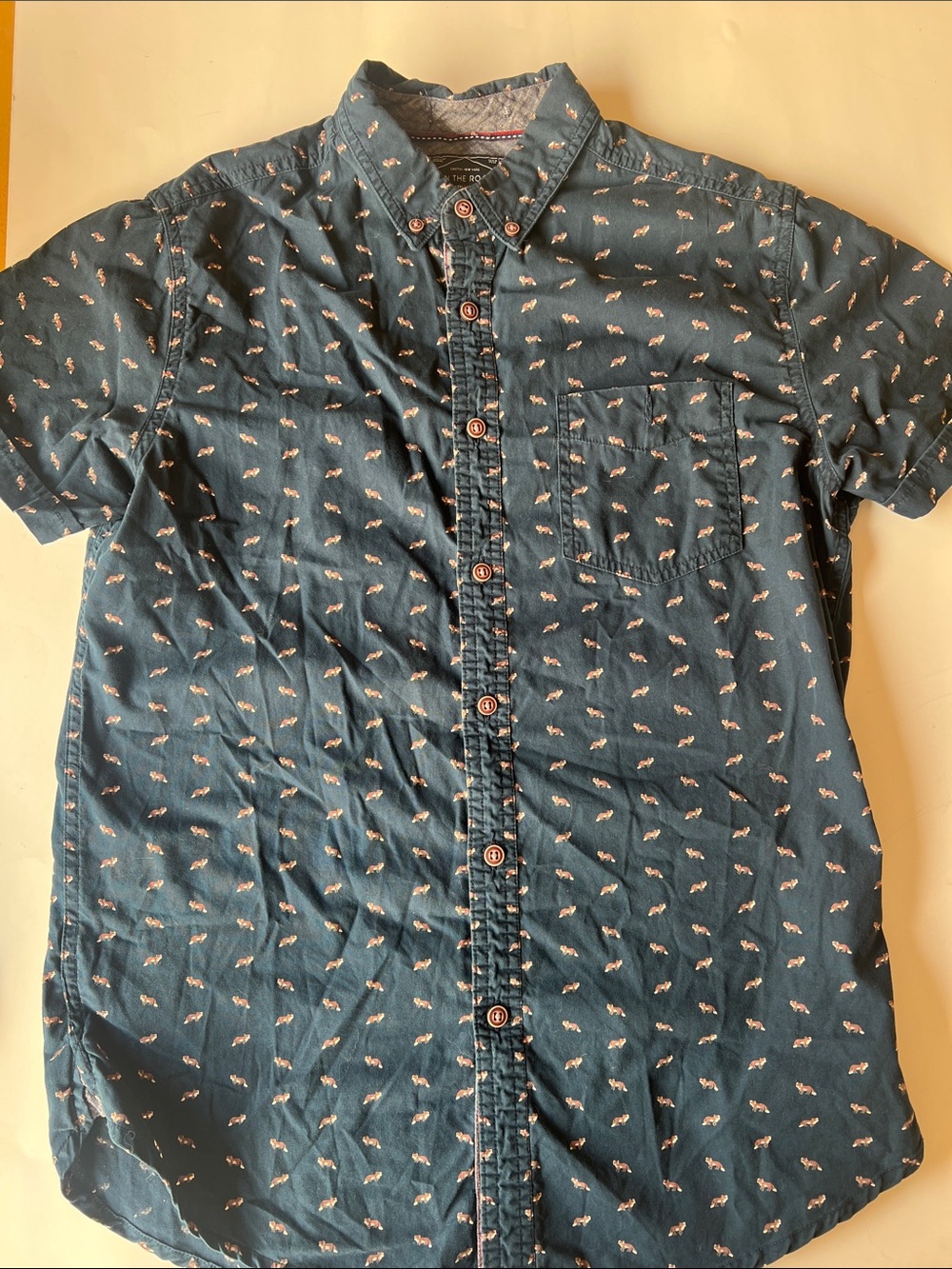 On The Road Dark blue Short-Sleeve Button-Down Shirt with Small animal Print